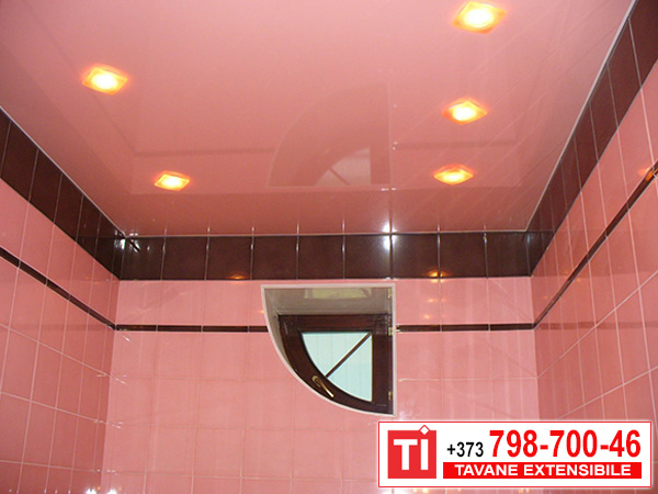 Tavan extensibil în baie în Orhei